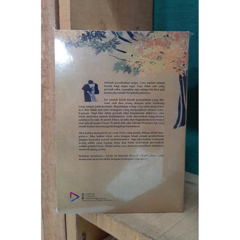 

New - - PERFECT HONEY MOON - Desstina Indria