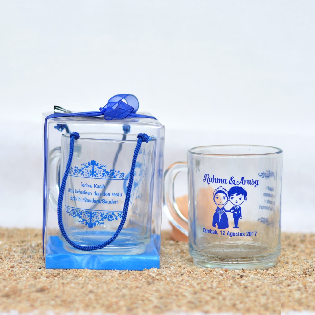 GELAS GAGANG GENDUT CUSTOM DESAIN SABLON KEMAS MIKA | SOUVENIR NIKAH GELAS TANGKAI UCM 72 | SOUVENIR
