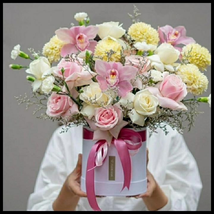 

BEST DEAL FLOWERS BOX/BOX BUNGA/HADIAH ULANG TAHUN/KADO ANNIVERSARY/BUNGA BOX !!!!