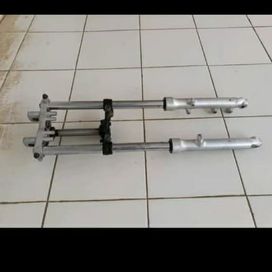 {BEKAS} shockbreaker motor depan suzuki thander Diskon