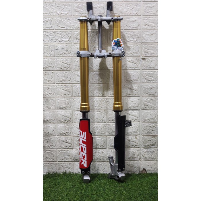 {BEKAS} SHOCK USD CRF 150L ORIGINAL COPOTAN TAHUN MUDA Murah