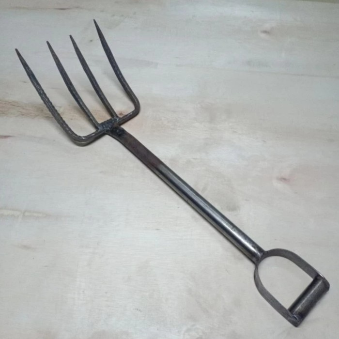 Promo Garpu Tanah 4 Gigi