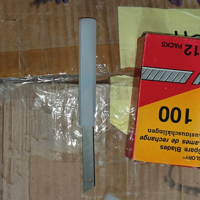 

*#*#*#] GLORY Isi Cutter Refill Pisau Kater Besar Kecil L150 12 pack