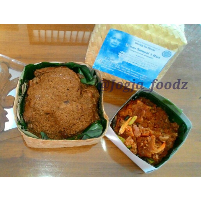 Gudeg Yu Djum Paket Dada/Paha Atas+Paha+Sayap/Ati Ampla+Telur 4+Krecek