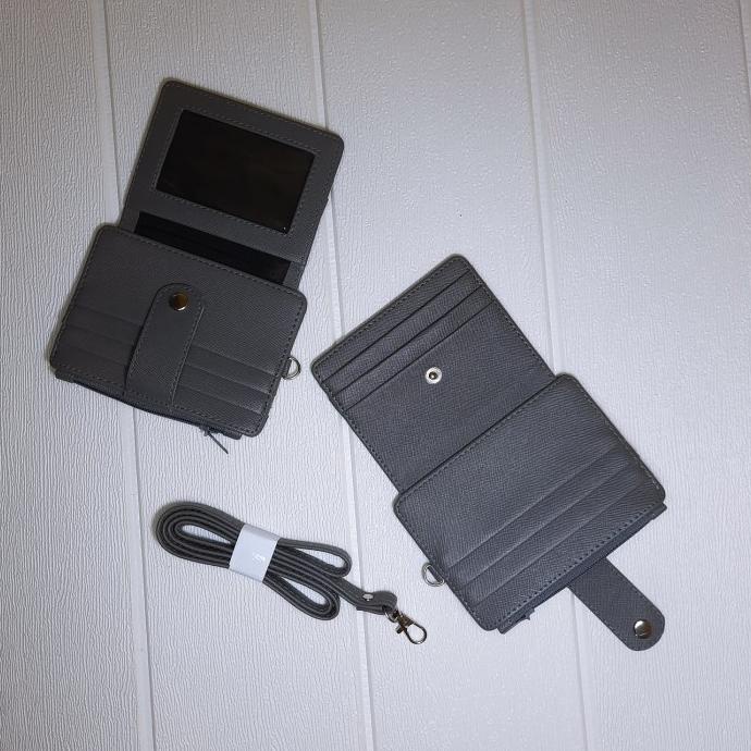 

DOMPET KARTU TEMPAT ID CARD 10 SLOT & 1 SLOT UNTUK UANG NAME TAG AR49