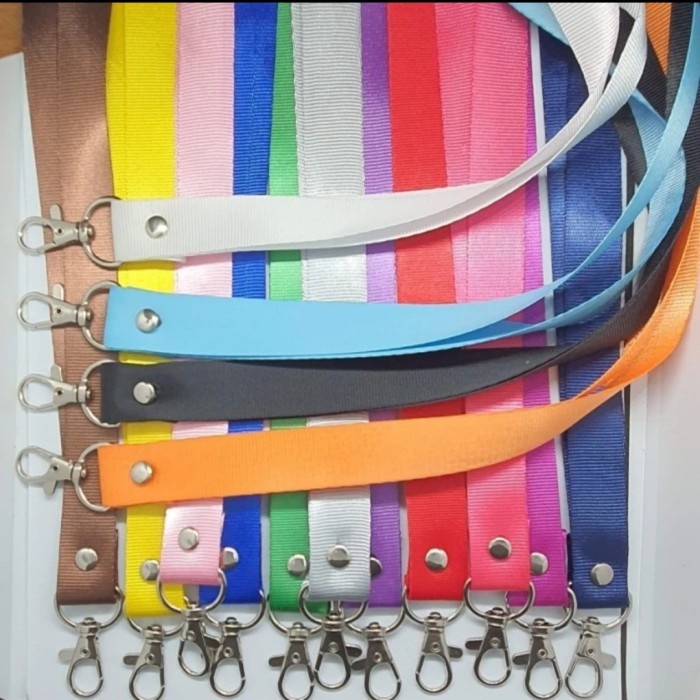 

1pcs gantungan tali lanyard polos 2cm / tali lanyard id card 2cm