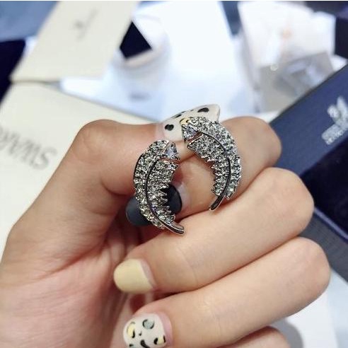 Spesial Gift Anting Swarovski Leaf Stud Earring Original 100% Pengiriman Cepat