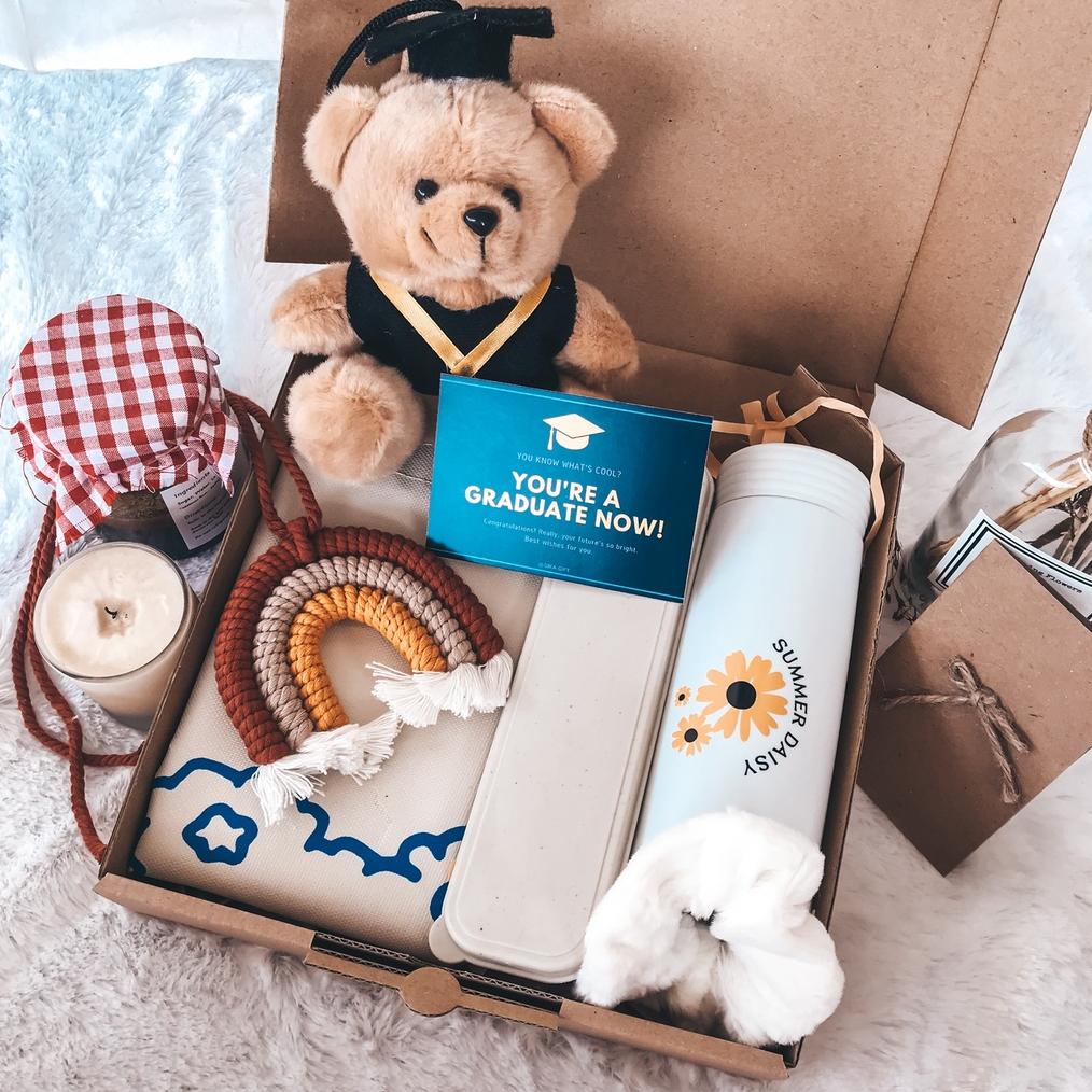 

MURAH HAMPERS/GIFT BOX WISUDA, ULANG TAHUN, ANNIVERSARY DLL - TOTEBAG EDITION Promo