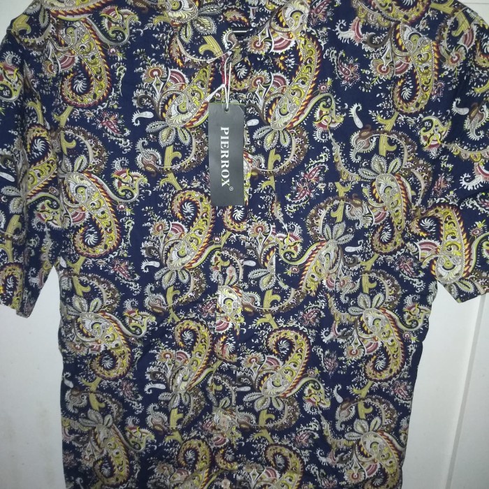 [COD] Kemeja Pierrox Size L Terbaru