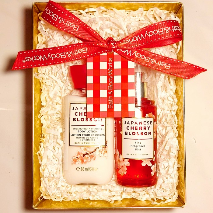 [New Ori] Bath Body Works Paket Giftset Japanese Cherry Blossom Lotion Mist 75Ml Berkualitas
