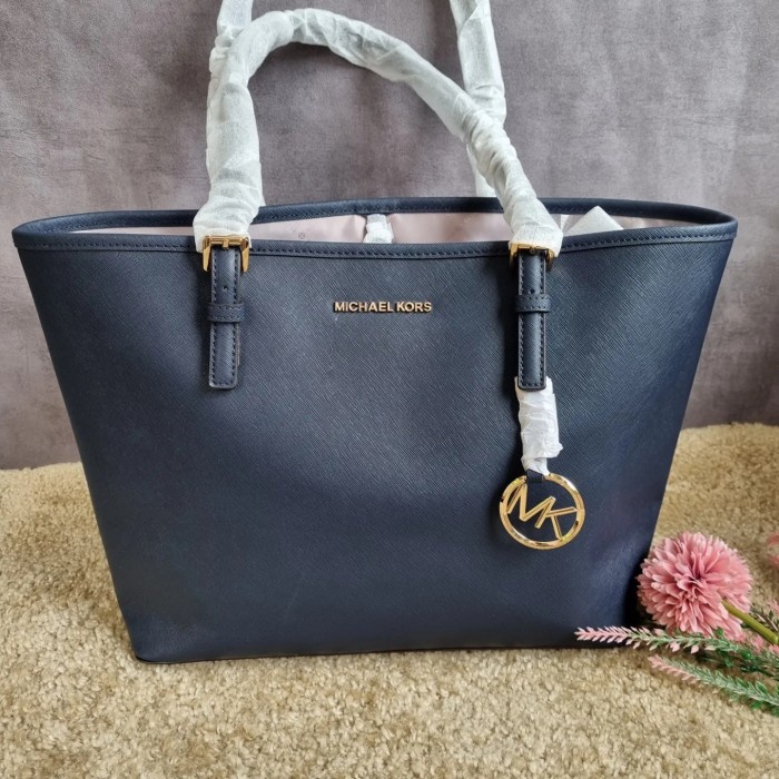 ✨New Mk Jet Set Charm Tz Tote Navy Terbatas