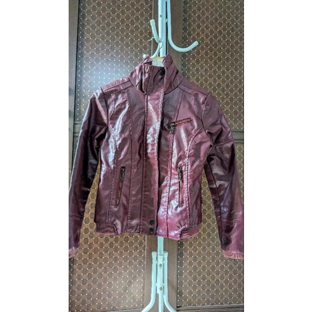 Jaket Kulit Wanita / Warna Maroon / Jaket Motor
