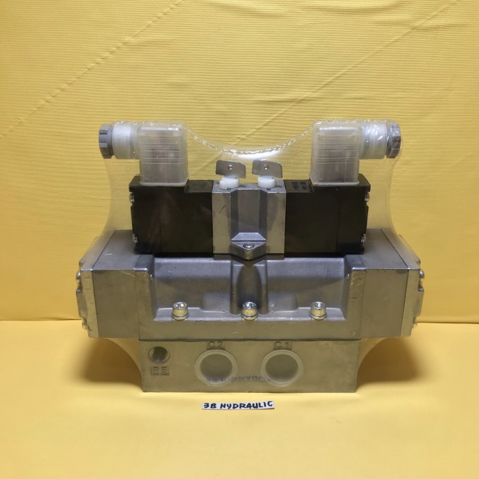 [Original] Ckd 4F630-M3L Solenoid Valve 110Vac Limited