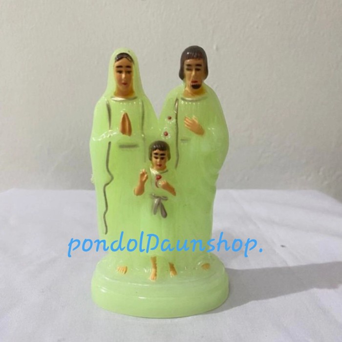 [New] Patung Keluarga Kudus Fosfor Berkualitas