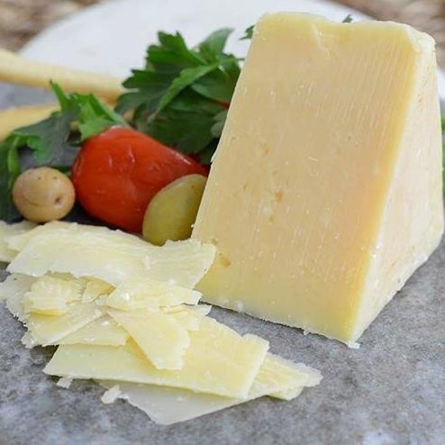 

Pecorino Romano DOP Italian Sheep milk cheese Keju Domba Italia GJ