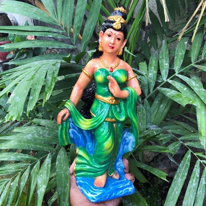 Patung Kanjeng Ratu Kidul / Kanjeng ratu pantai selatan