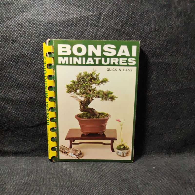 Buku Bonsai Miniatures.