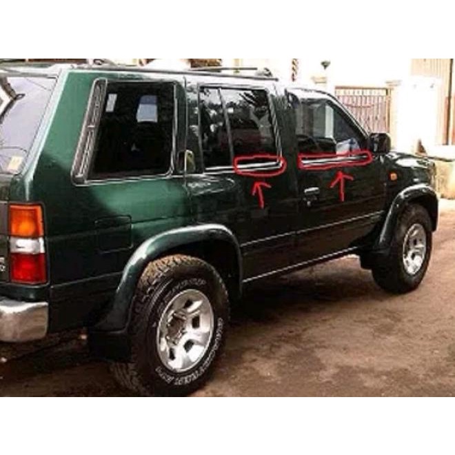 Weather Strip / Pelipit Kaca Luar Nissan Terrano (4 Pcs)