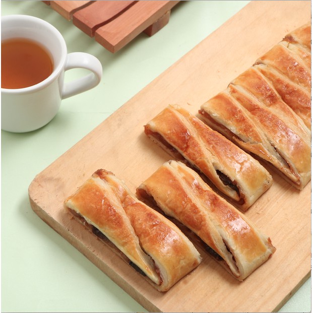 

Strudel X Fruit