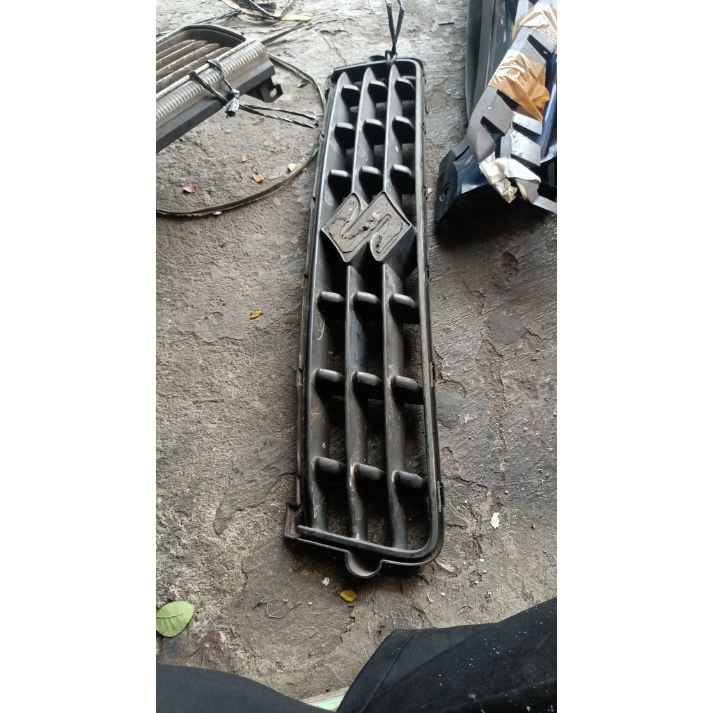 Grill suzuki splash 2013 original