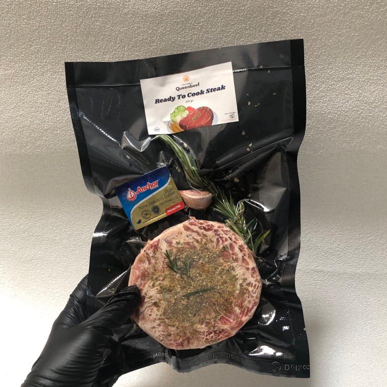 

Ready Ready to Cook steak 200 gram halal siap masak dengan saus ( tenderloin / sirloin / rib eye )