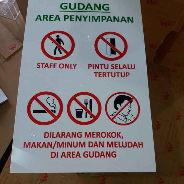 

Acrylic Papan Nama 40x60cm