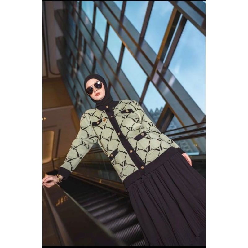 [AMAZED PEOPLE] Vallerie monocardi Agan.co