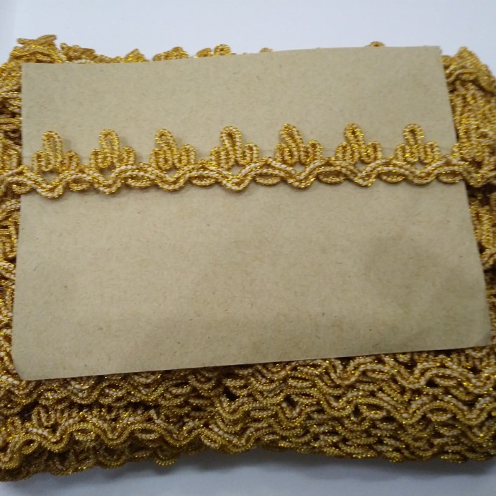 

Renda mahkota emas 1 rol isi 20 mtr