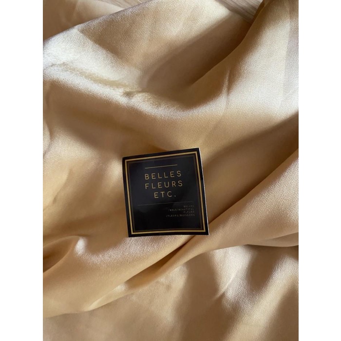Luxury Satin in Gold/ Kain Properti Foto Background Emas Best Seller