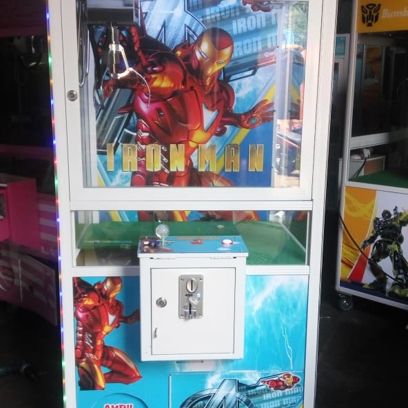 TERJUAL ke Yogya Mesin Capit Boneka Box Impor Iron Man + Koin + ongkir
