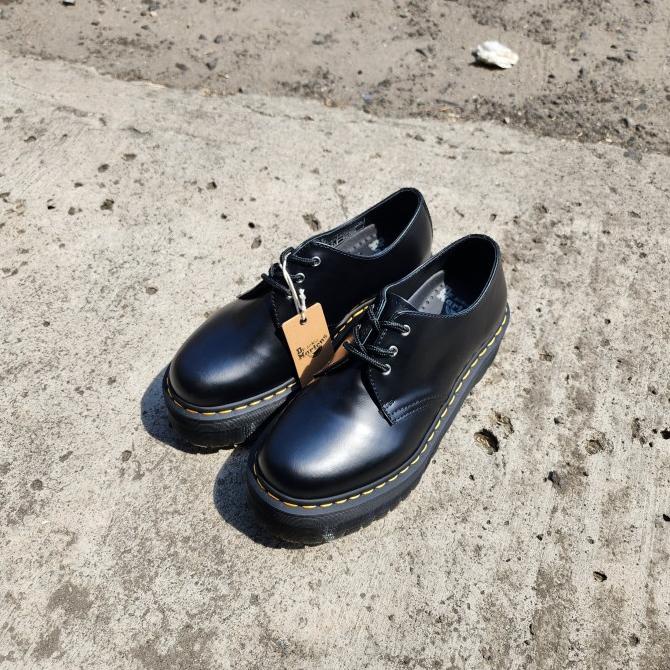 (NEW) Dr Martens Docmart Boots 1461 QUAD Platform low Black Smooth PK