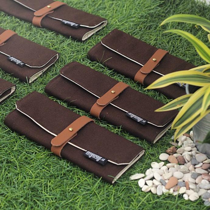 

Tempat Pensil Gulung / Lipat, Roll Up Pencil Case Blue Navy - Cokelat Tua