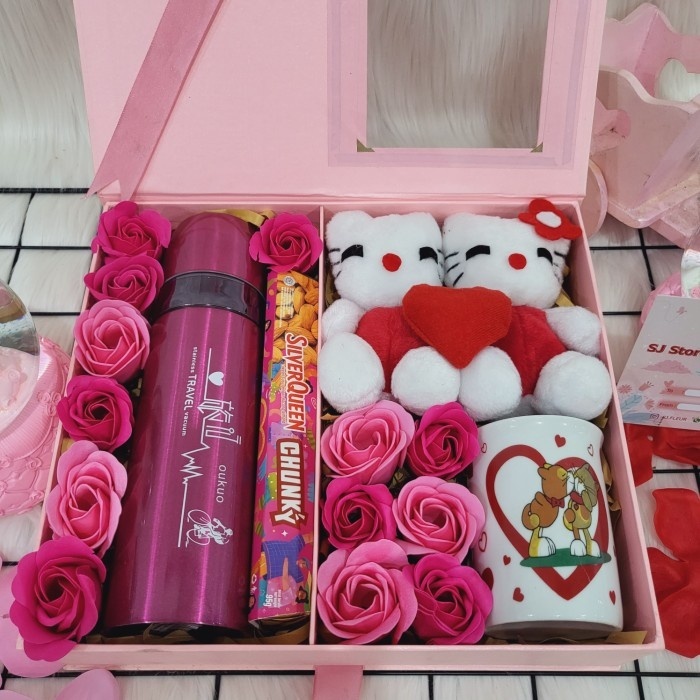 

SIAP KIRIM Paket box hampers bunga valentine anniversary ulang tahun wisuda 73 madalinsecollect