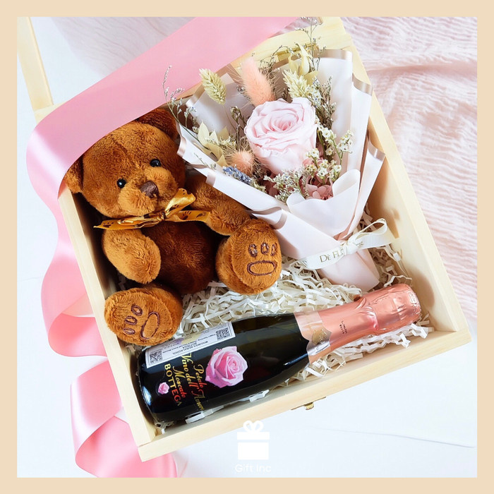 

SIAP KIRIM ETERNAL (PINK) - Hampers Valentine / Preserved Rose / Gift For Her madalinsecollect