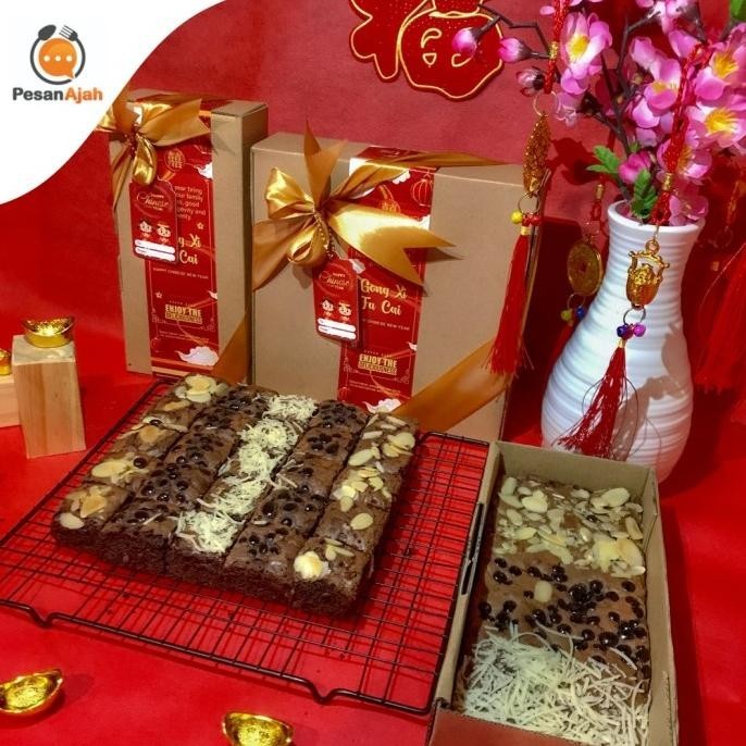 

Hampers Imlek / Parcel Imlek / Gift Kue / Fudgy Brownies Terlaris Original