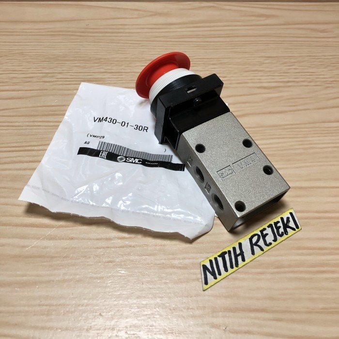✨New Ori Mechanical Valve Smc Vm4 / Vm430-01-30R Drat 1/8 Berkualitas
