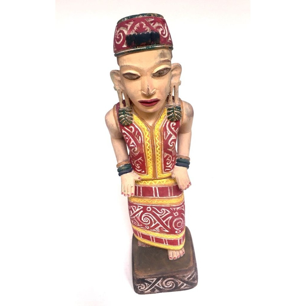 [Baru] Patung Wanita Dayak Asli Pedalaman Kayu Softwood Limited