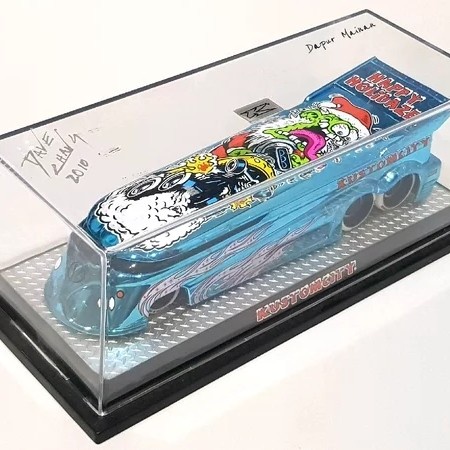 [Original] Kustomcity Happy Holidaze Signed. Chase Edition Limited