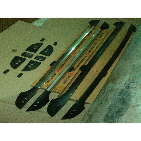 [New] Roof Rail Kaki Rack Di Atas Mobil Agya Ayla Terbaru