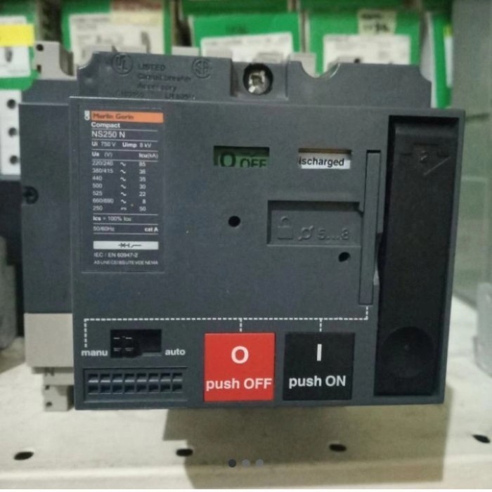 [Baru] Mccb 4Pole Ns 250N 50 KaMotorized 250A Merlin Gerin Komplit Terbaru