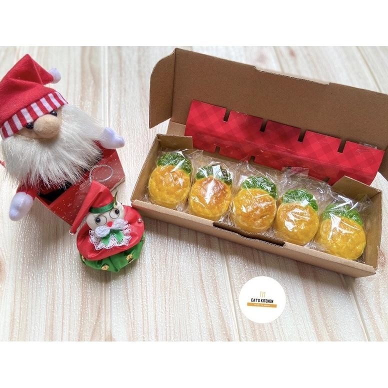 

TRY [EATSKITCHEN] Hampers Imlek/Nastar Taiwan / Taiwan Pineapple Tart / Kue Nastar / Nastar Jumbo TERLARIS