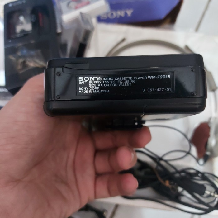 ready lelang SONY WALKMAN WM-F2015 (barang antik)