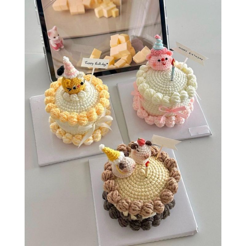 Character Birthday Cake Crochet by Bloomyou.mgl / Present Kado Ulang Tahun Rajut Birthday Present Mi