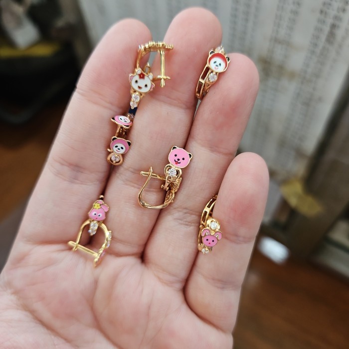 ANTING JEPIT ANAK DORAEMON PINK BONEKA KARAKTER EMAS ASLI 700 70% 22