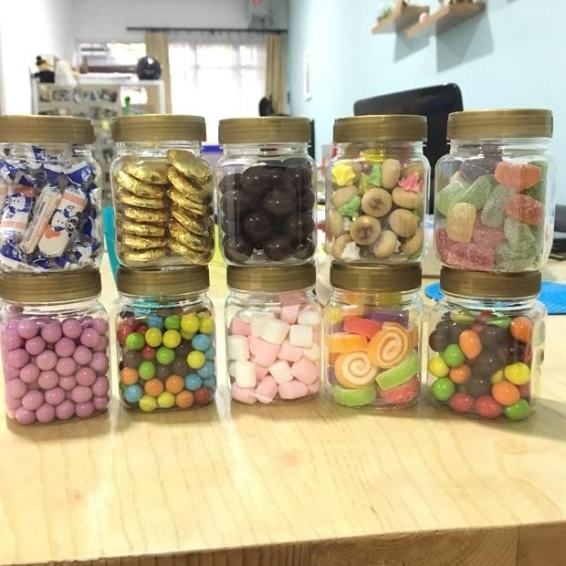 

Termurah Paket Coklat Toples Lebaran Mix | Coklat Toples Mini | Hampers Coklat Lagie Delfi Milo Cube | Hampers Coklat Lebaran Promo