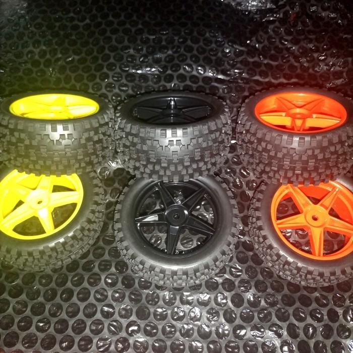 4 PCS BAN+VELG OFFROAD BUGGY RC CAR HEX 12MM
