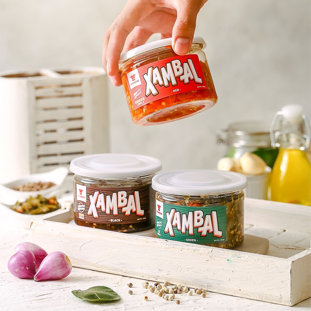 

SAMBAL LEVEL 5 SAMBAL BAWANG SAMBEL BAWANG CABE MERAH PEDAS ULEG TOPLES KEMASAN IJO N GYUMBOX