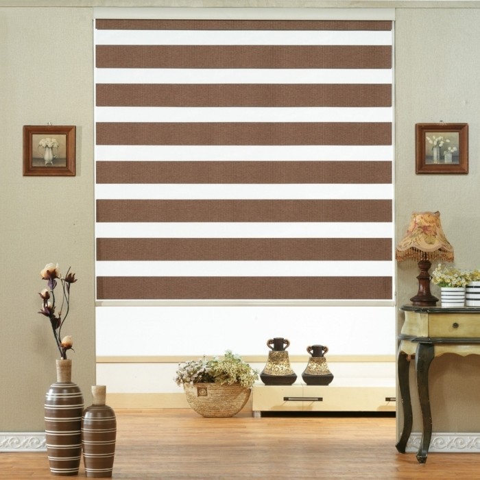 RAINBOW BLINDS ONNA BLACKOUT