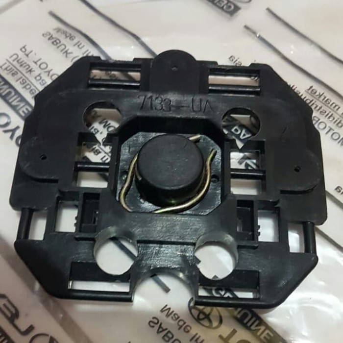 Part Braket Kaca Spion Toyota Avanza Original Kode Kn329