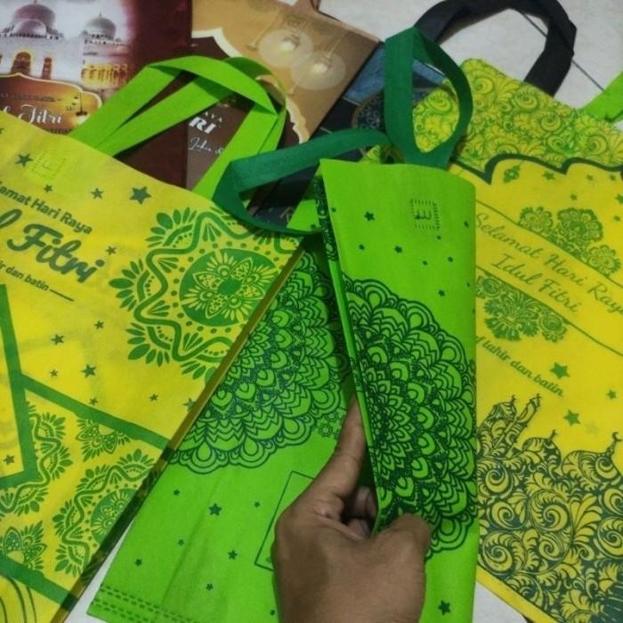 

Tas Lebaran Idul Fitri Goodie Bag Kain Spunbond Jumbo , Besar / Kecil 006